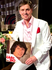 Felix Martin als Jonny Kiss