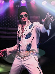 Felix Martin als Elvis